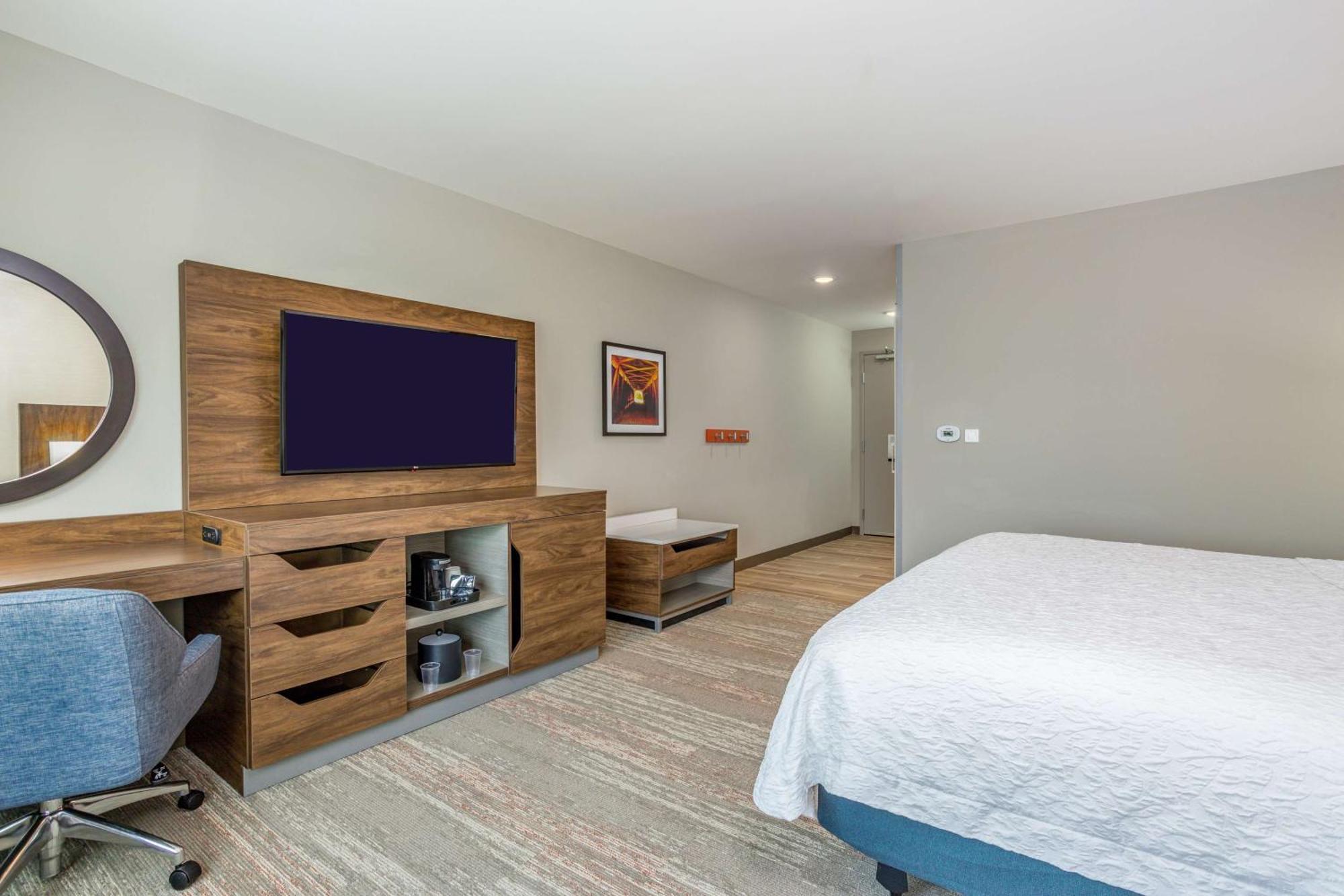 Hampton Inn Bedford In, In Exterior photo